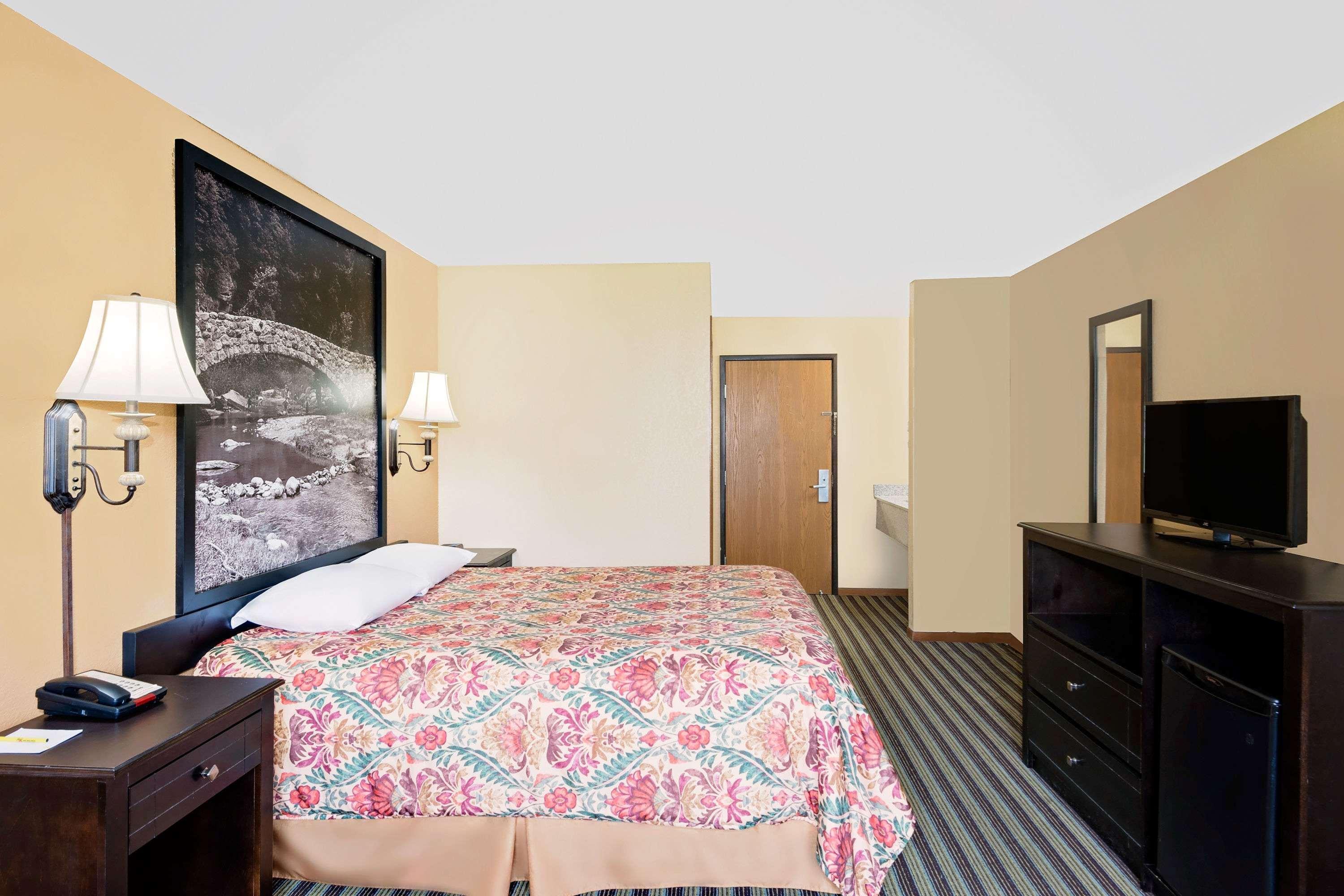 Super 8 By Wyndham Iowa Falls Exterior foto