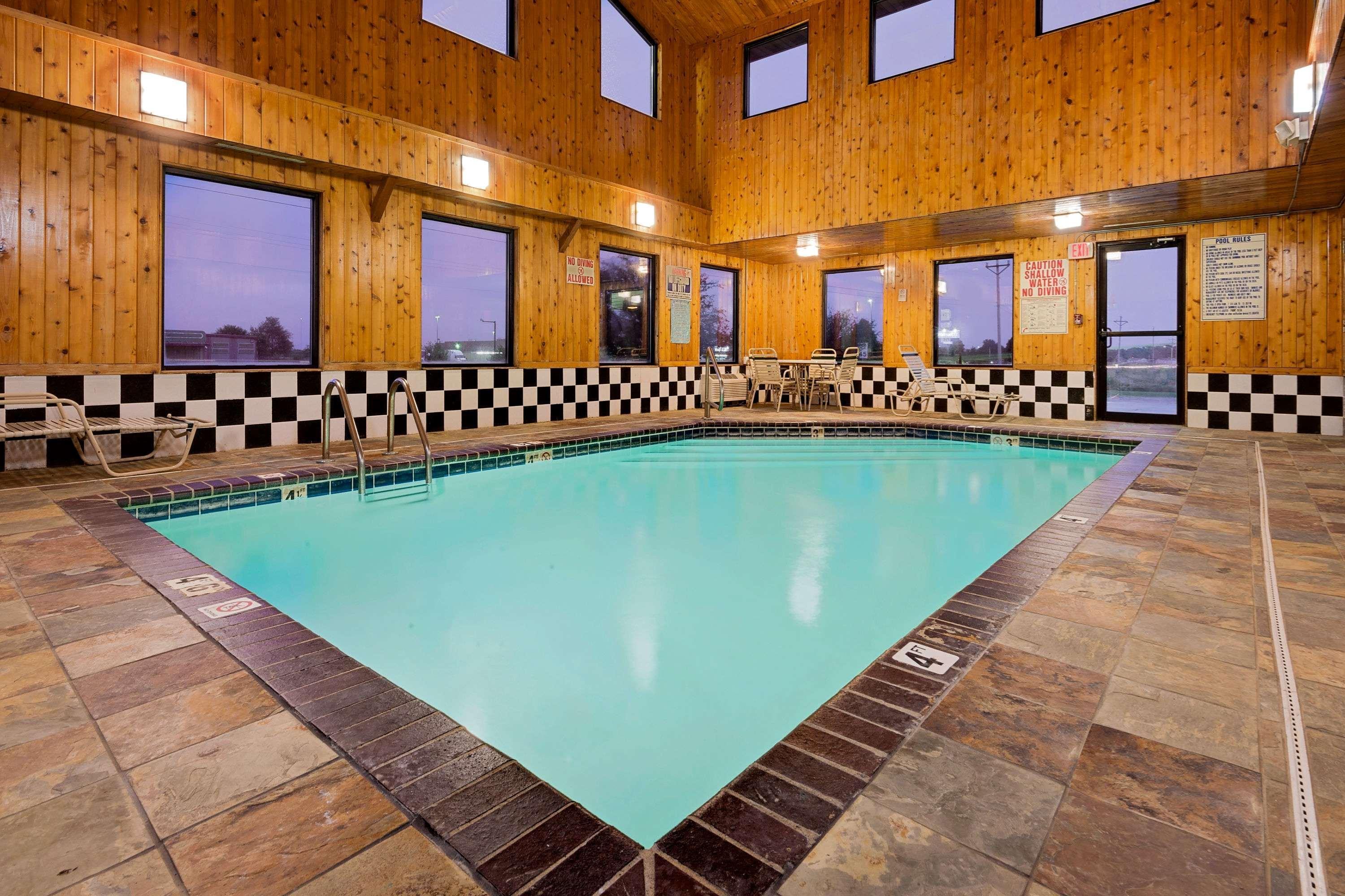 Super 8 By Wyndham Iowa Falls Exterior foto